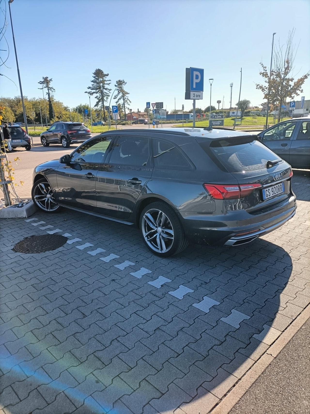Audi A4 Avant 40 TDI S tronic LED+TETTO-18"-GANCIO
