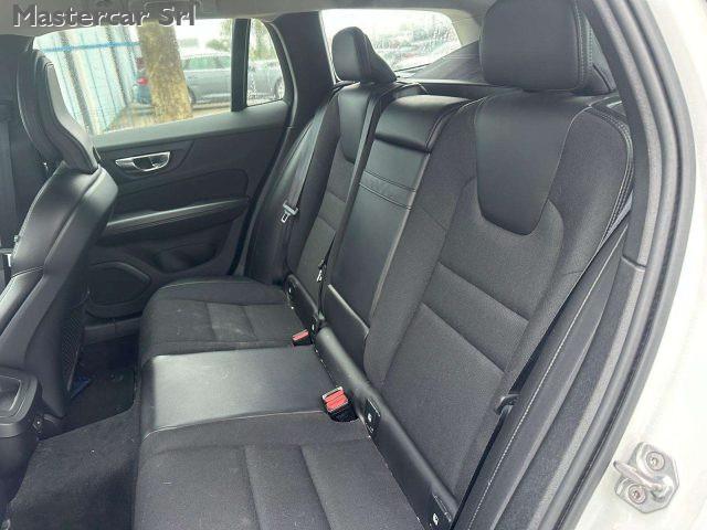 VOLVO V60 Cross Country V60 Cross 2.0 b4 Business Pro awd auto - GE939CH