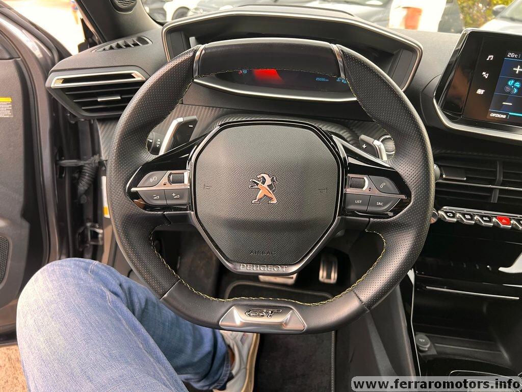 Peugeot 2008 BlueHDi 130 S&S EAT8 GT a 239 euro al mese