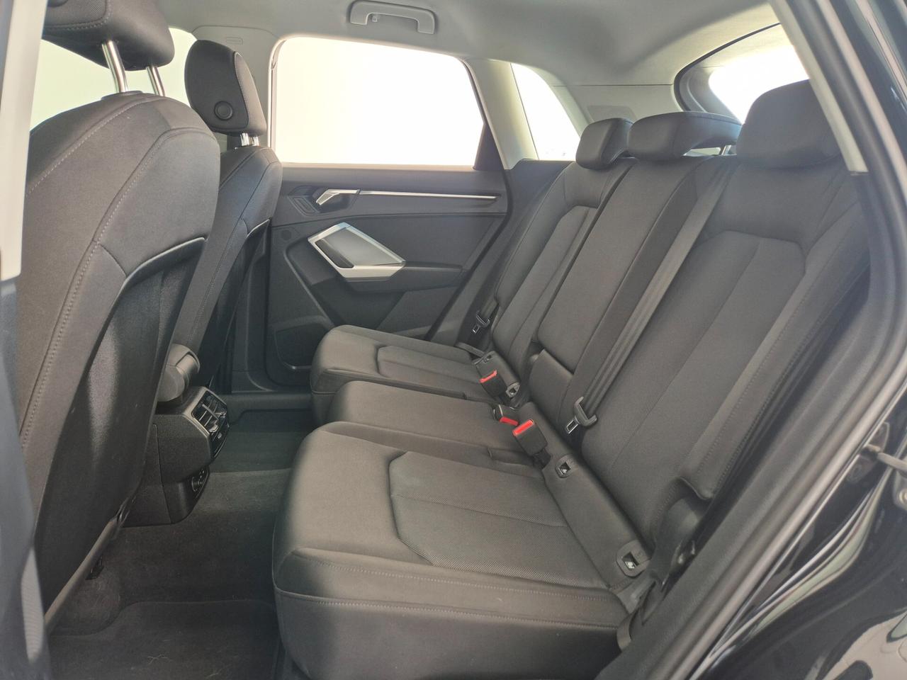 Audi Q3 35 2.0 TDI Business S-tronic