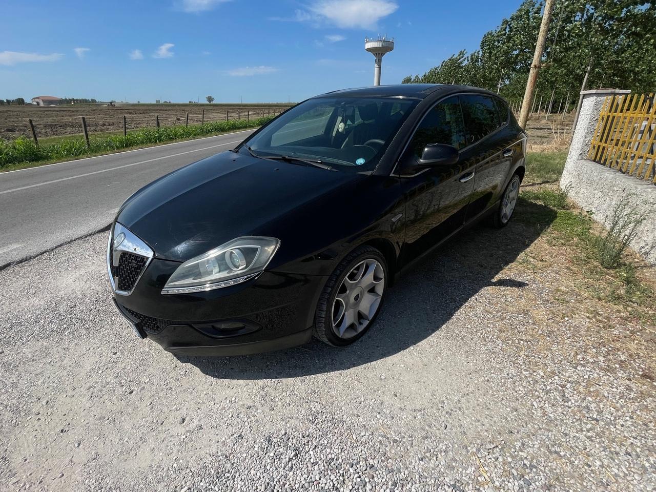 Lancia Delta 1.9 MJT Twinturbo DPF Platino