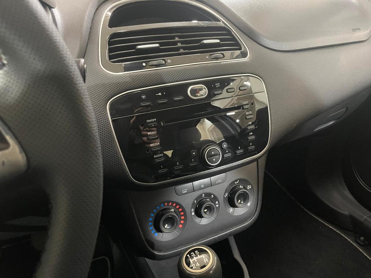 Fiat Punto 1.4 8V 5 porte Natural Power Virgin Radio