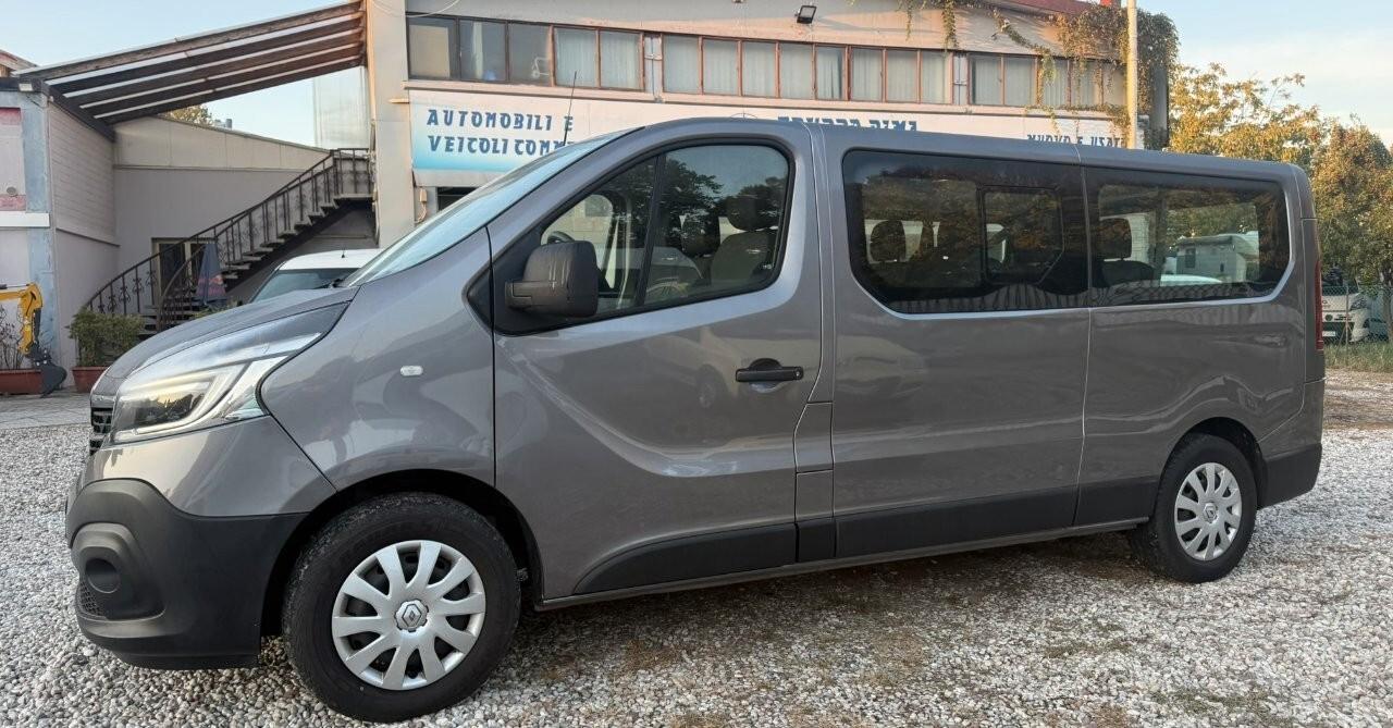 RENAULT TRAFIC PASSENGER T29 2.0 dCi 145 CV L2H1 ENERGY ZEN – SOLO 22.000 KM