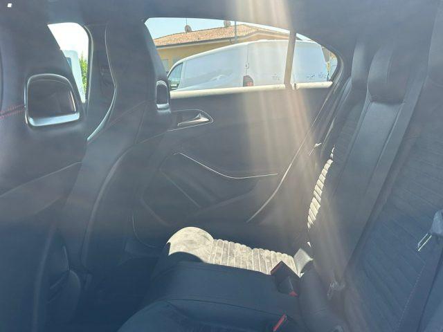 MERCEDES-BENZ A 180 Premium