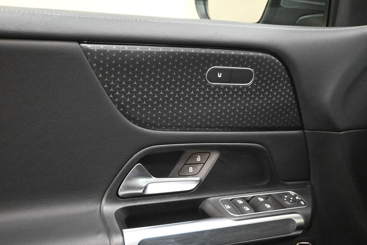 MERCEDES GLB (X247) GLB 180 d Automati...