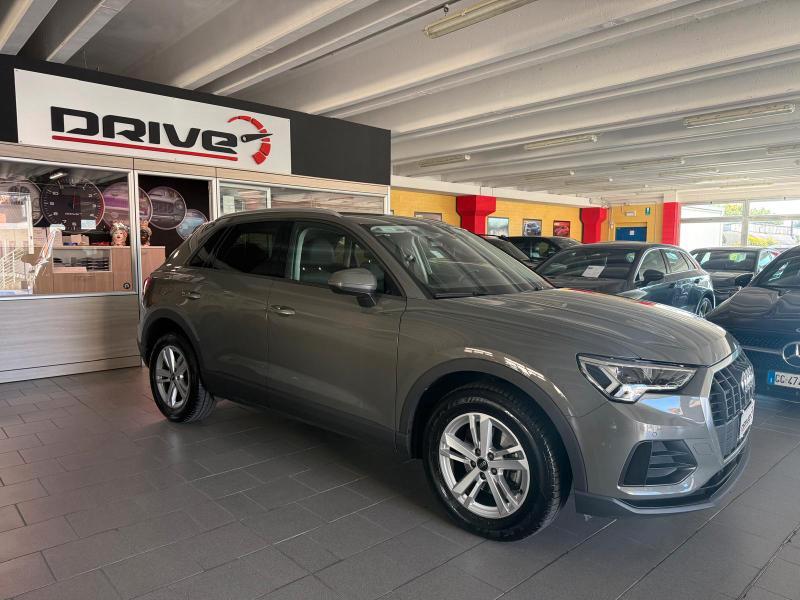 Audi Q3 35 2.0 tdi Business quattro s-tronic