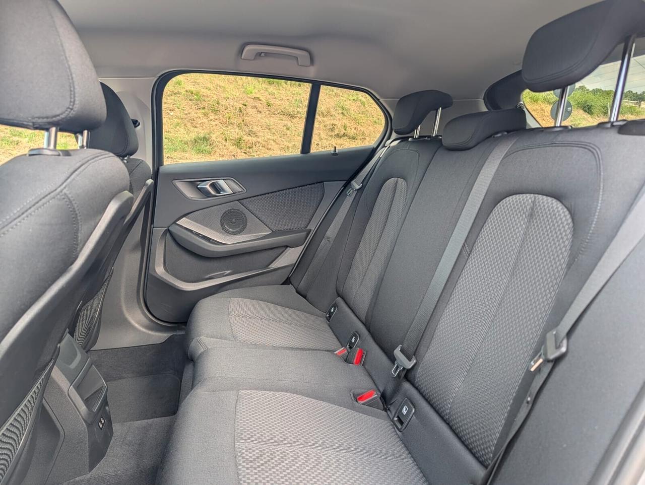 Bmw 118 118d 5p. Business Advantage