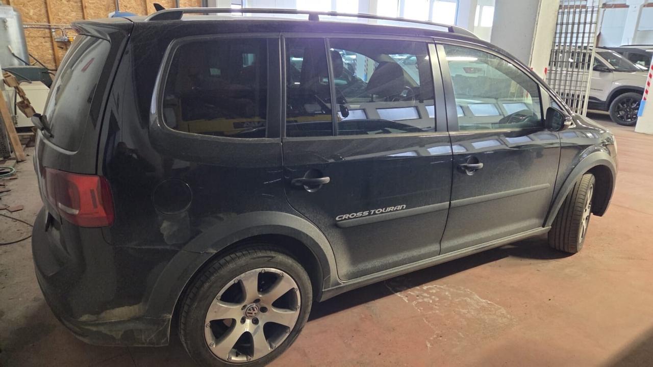 Volkswagen Touran Business 2.0 TDI 140 CV Highline