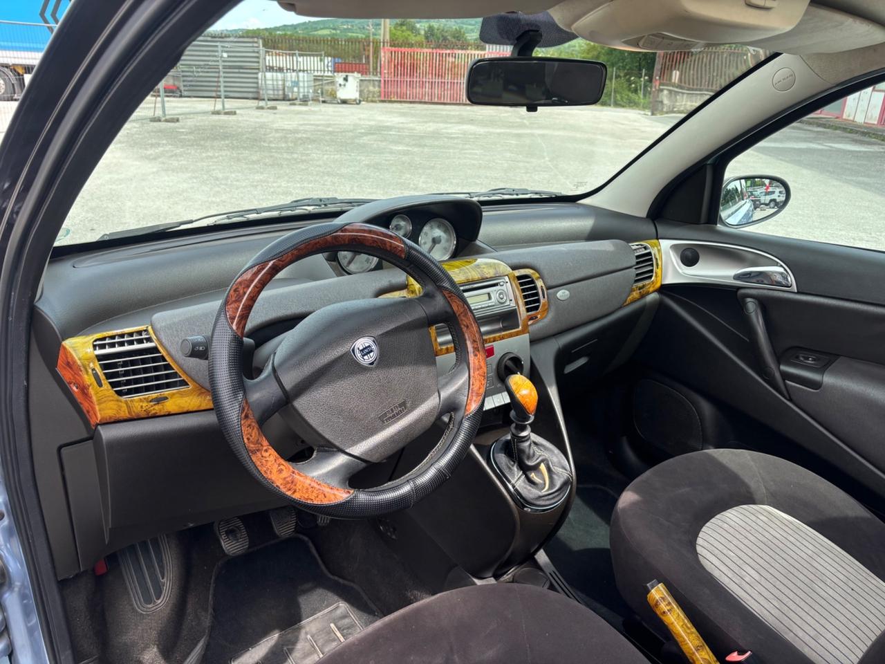 Lancia Ypsilon 1.4 Modamilano GPL