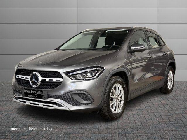 MERCEDES-BENZ GLA 180 d Automatic Business Extra