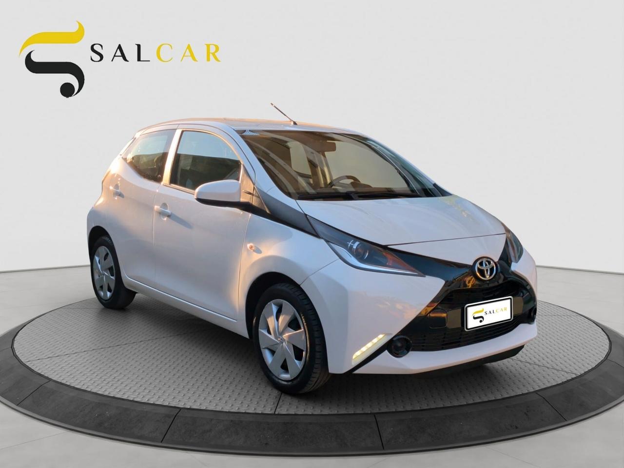 Toyota Aygo 1.0 VVT-i 69 CV 5 porte x-play TSS 2018