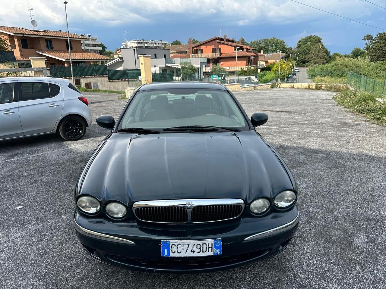 Jaguar X-Type 2 litri V6 24V cat Classic