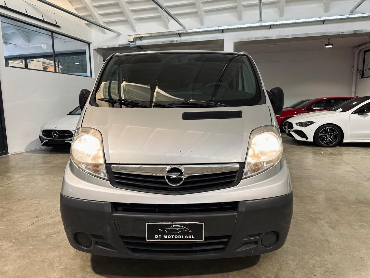 Opel Vivaro 2.0 CDTI 9 posti CLIMA - RADIO