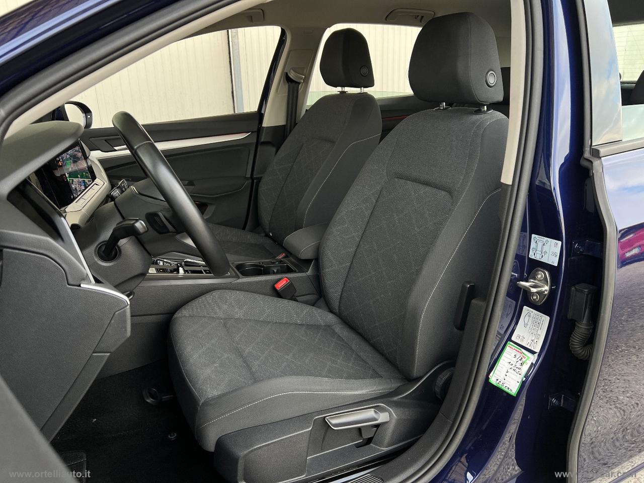 VOLKSWAGEN Golf 2.0 TDI DSG SCR Life IVA DEDUCIBILE