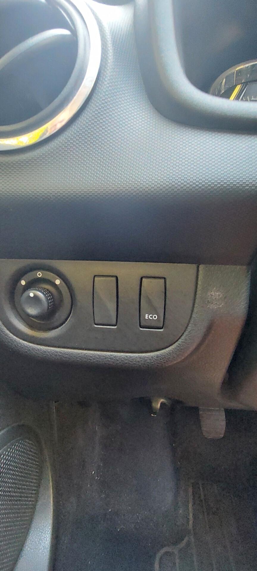 DACIA SANDERO 1,5 DIESEL X NEOPATENTATI 75 CV GOMME NUOVE IMPECCABILE