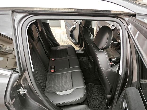 PEUGEOT 2008 1.6 HDi 100 cv *89.000 KM* - 2017