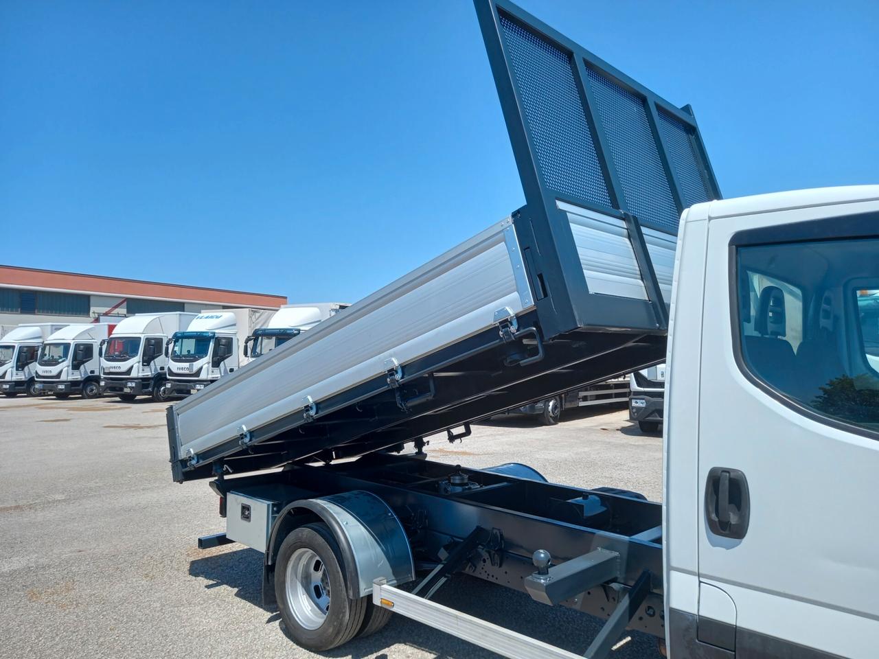 IVECO 35C14 - Cassone Ribaltabile Trilaterale "Nuovo di Fabbrica" (C34)