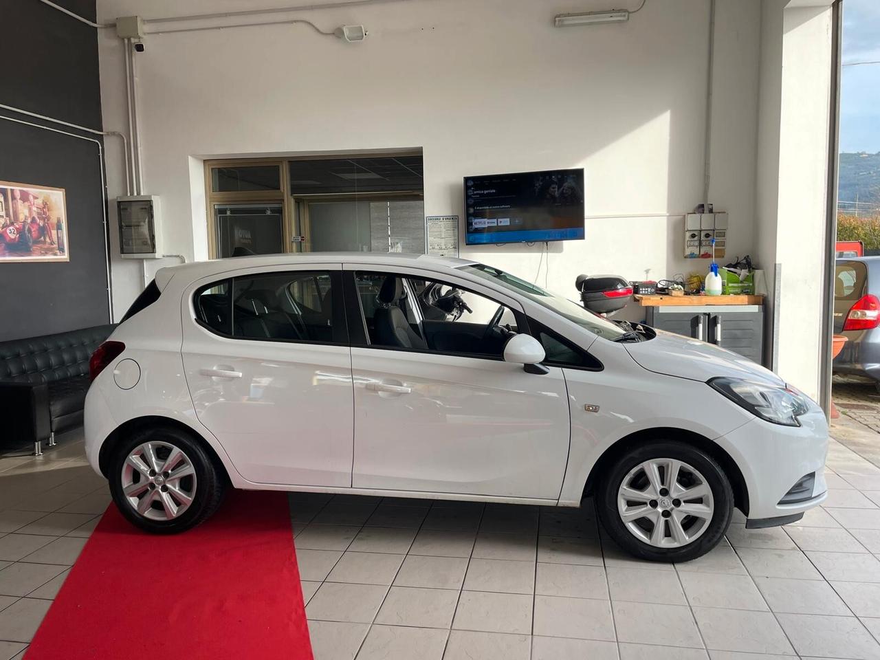 Opel Corsa 1.2 5 porte n-Joy