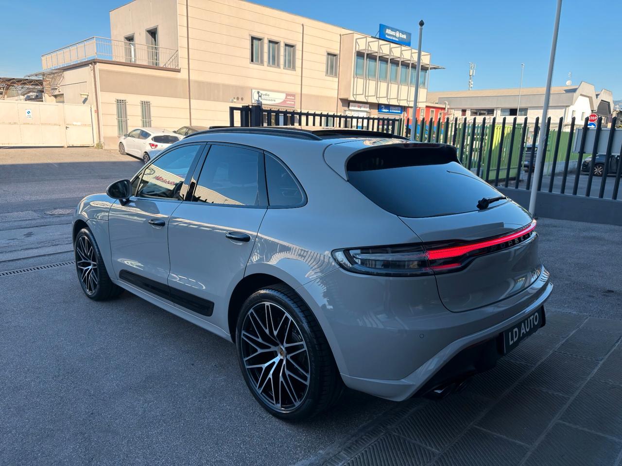 Porsche Macan 2.0 T TETTO APRIBILE