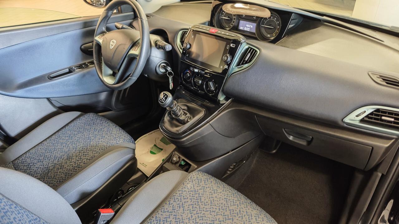 Lancia Ypsilon 1.0 Hybrid Gold