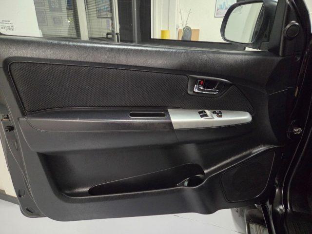 TOYOTA Hilux D-4D 4WD EXTRA CAB MANUALE