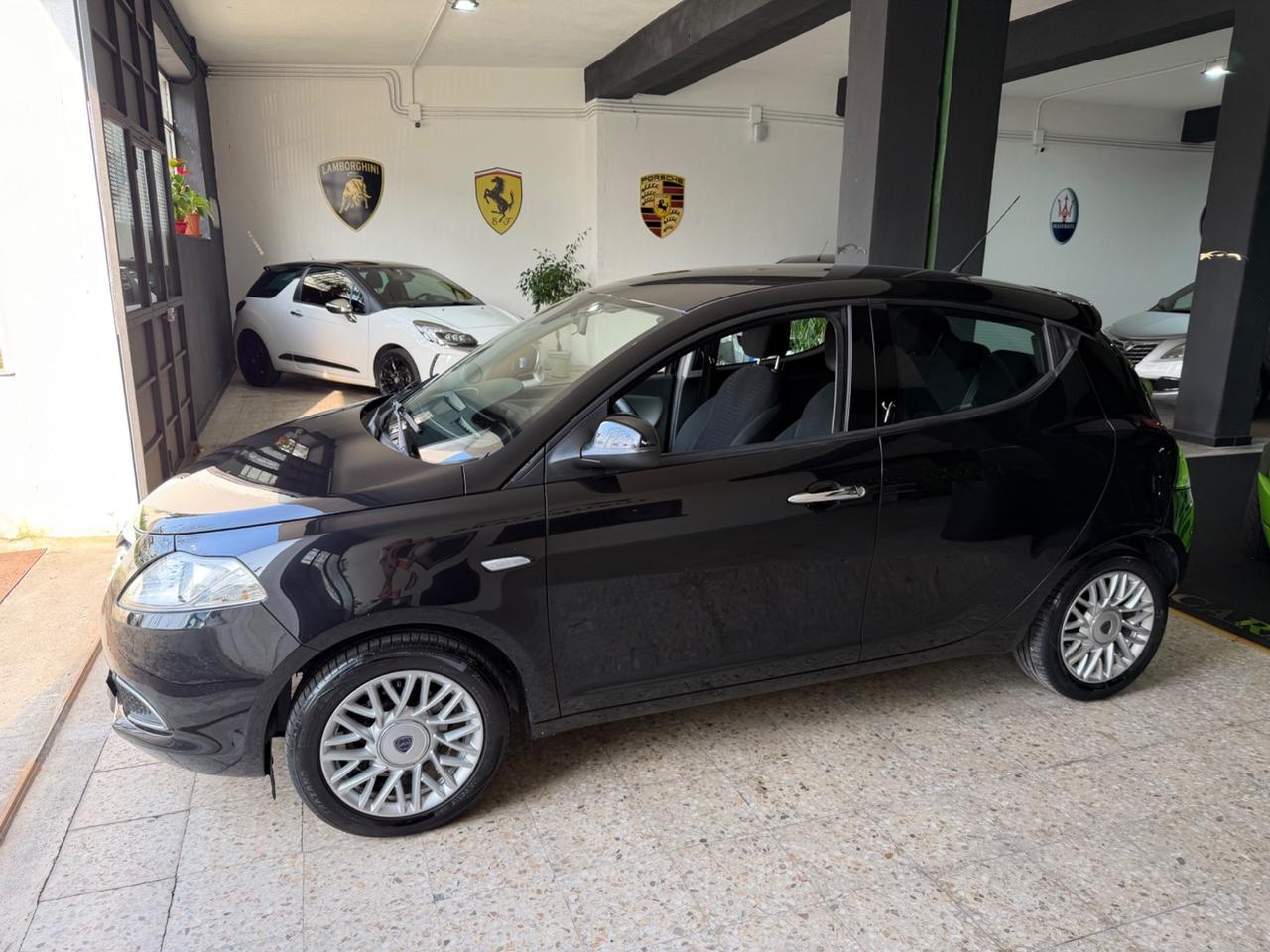 Lancia Ypsilon 1.2 69 CV 5 porte 2015