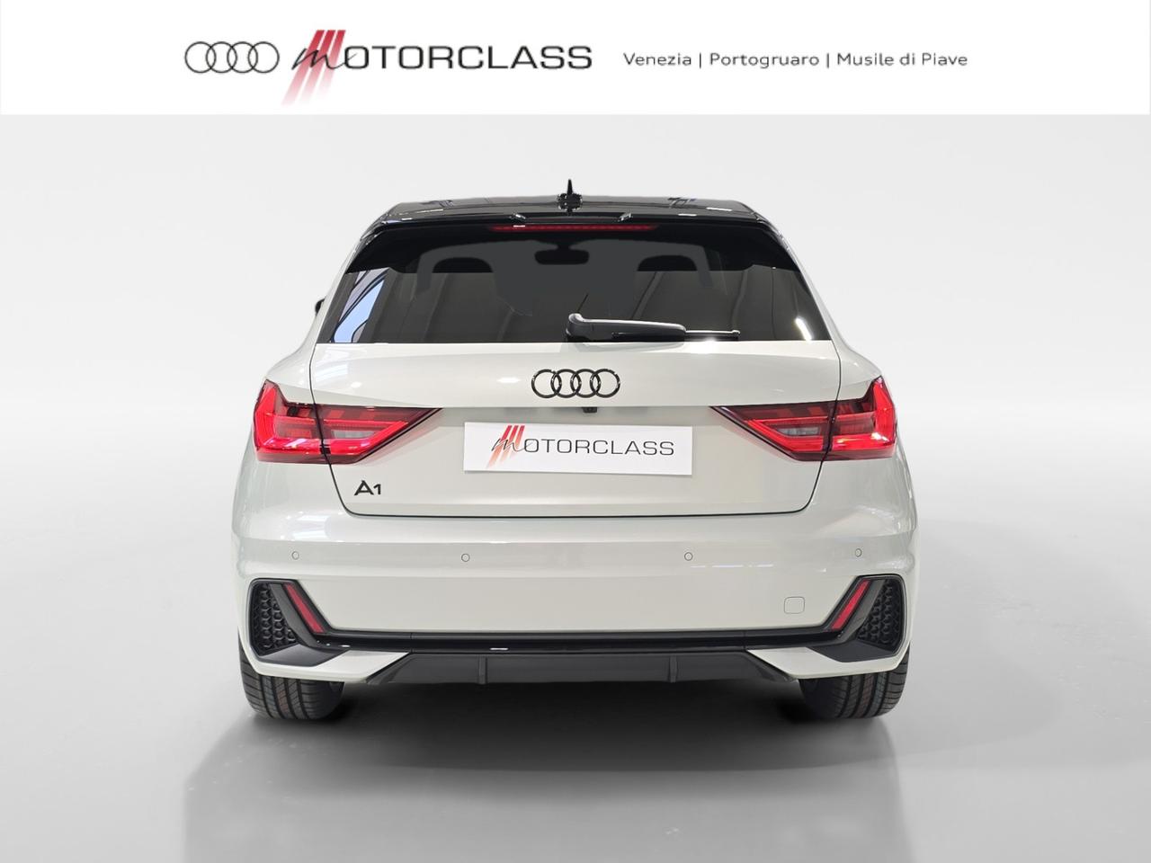 Audi A1 sportback 30 1.0 tfsi 116cv identity black s tronic