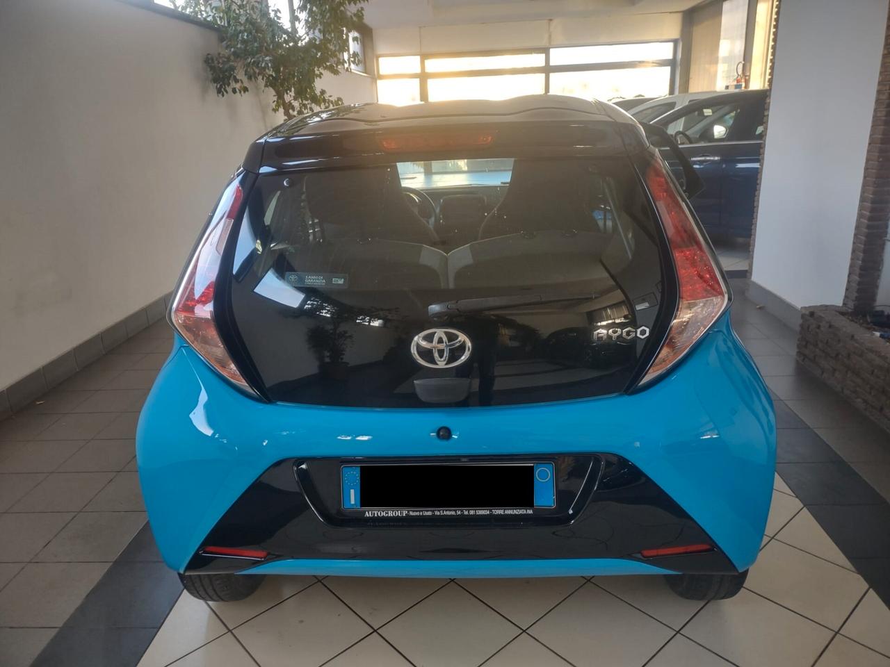 Toyota Aygo 1.0 VVT-i 69 CV 5 porte x-cite neopatentati