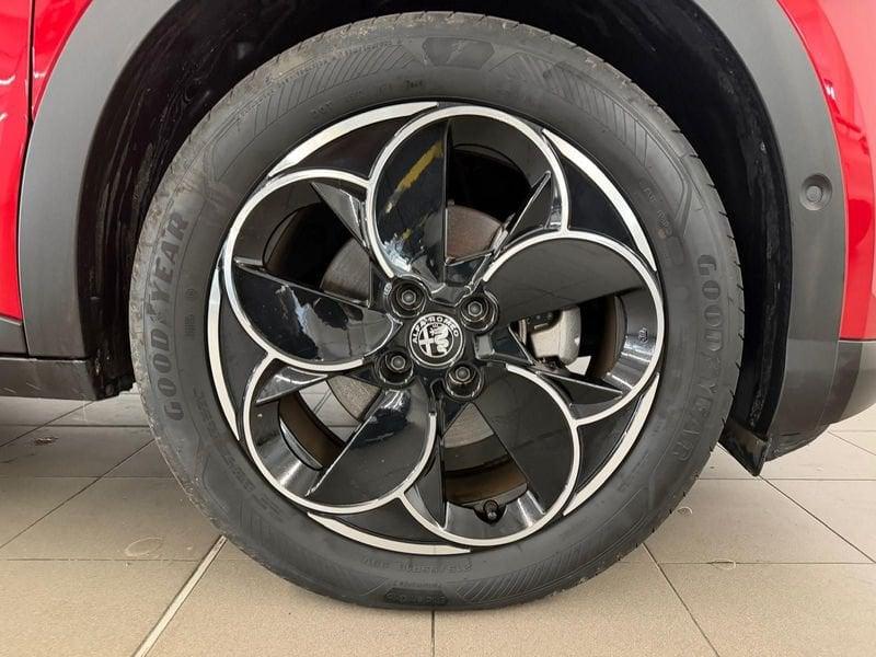 Alfa Romeo Junior BEV 156CV/115kW elettrica SPECIALE Sabelt