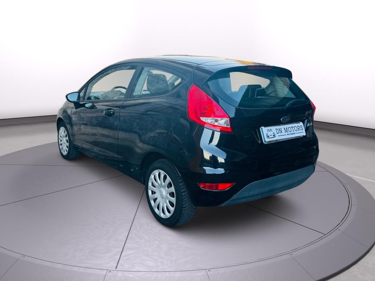 Ford Fiesta titanium 1.2 benzina 2010 90.000 km neo patentati