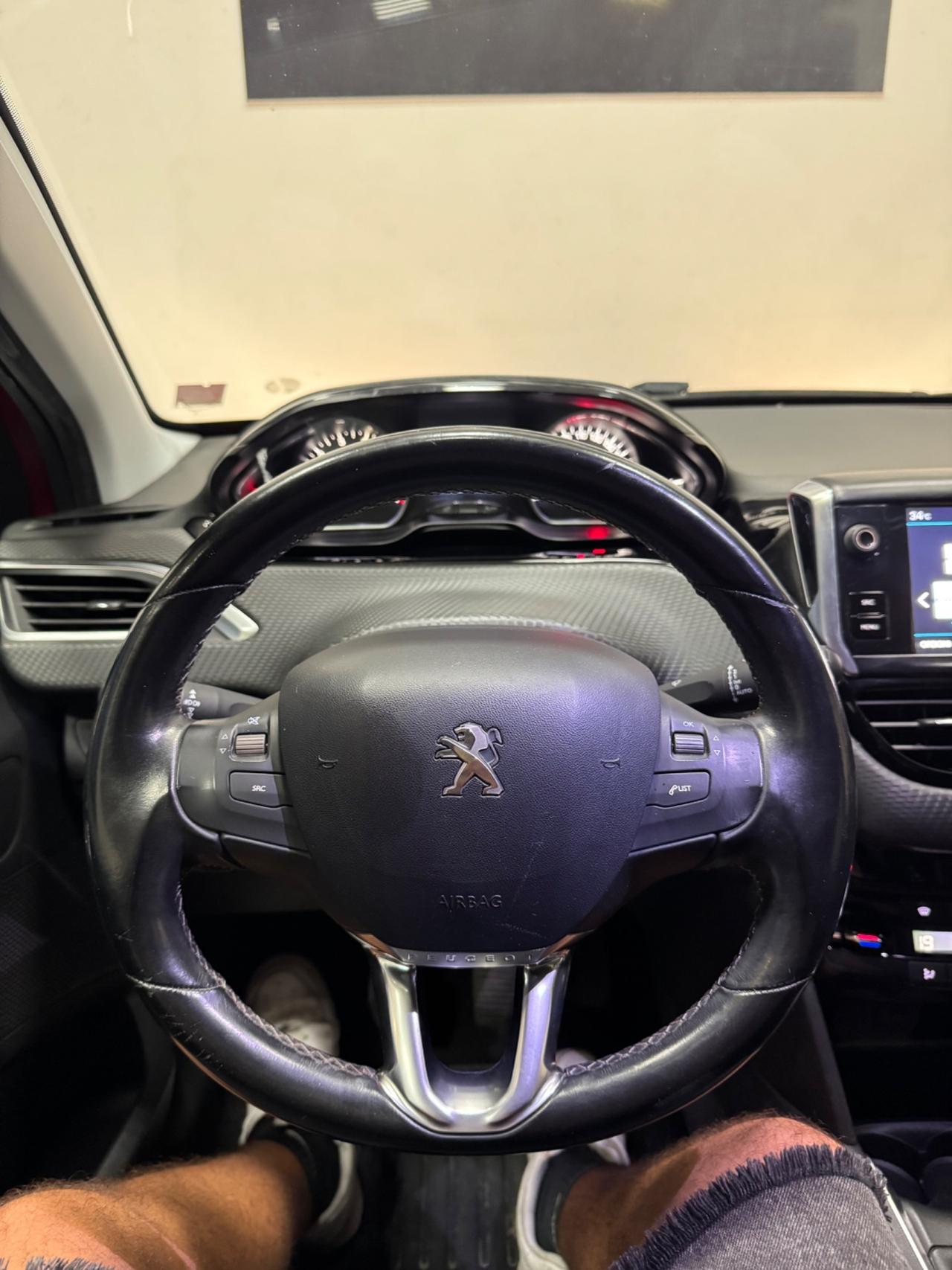 Peugeot 208 PureTech 82 5 porte Allure