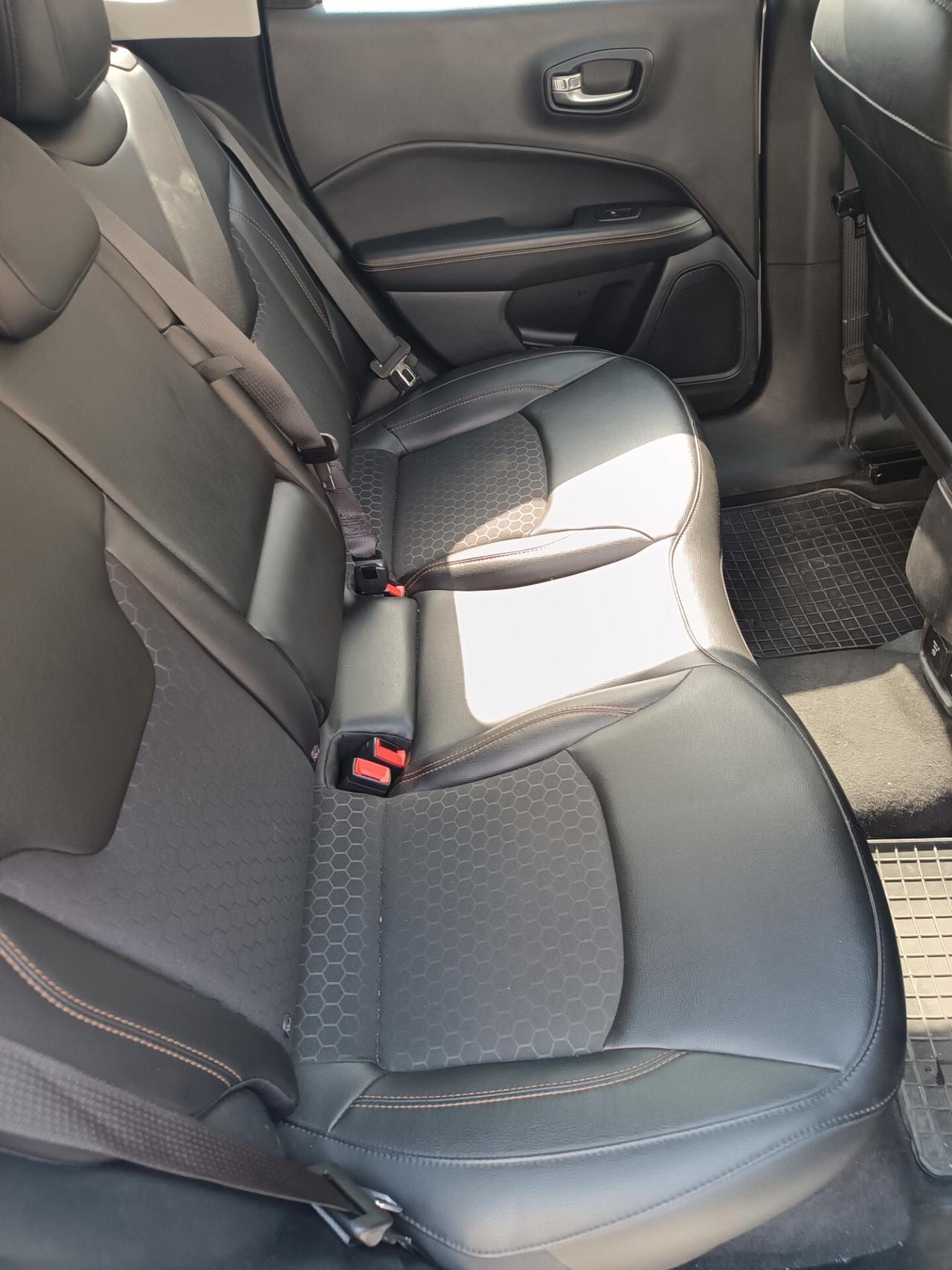 Jeep Compass 1.6 Multijet II 2WD LIMITED 120 CV 37000 kn