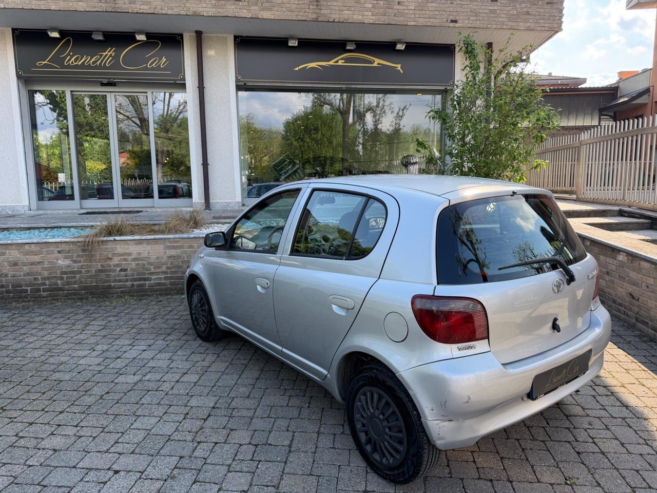 Toyota Yaris 1.0i 16V cat 5 porte