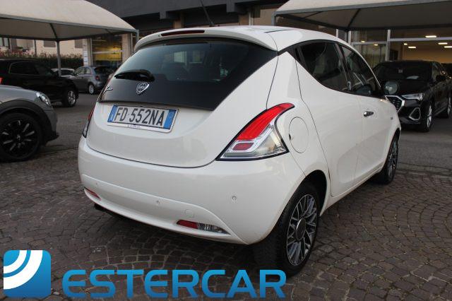 LANCIA Ypsilon 1.2 69CV 5 porte Gold NEOPATENTATI