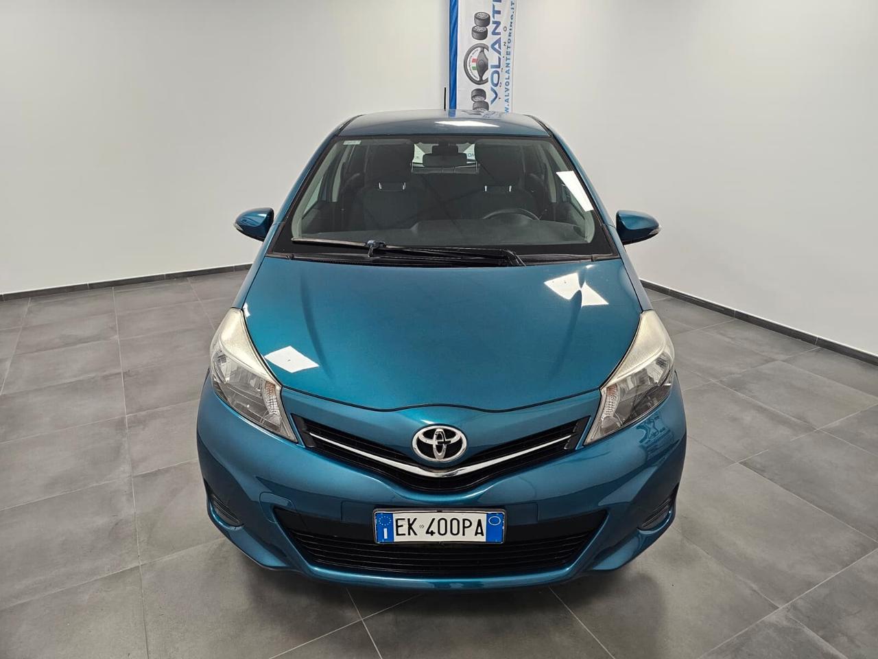 Toyota Yaris 1.0 5 porte Active - NeoPatentati