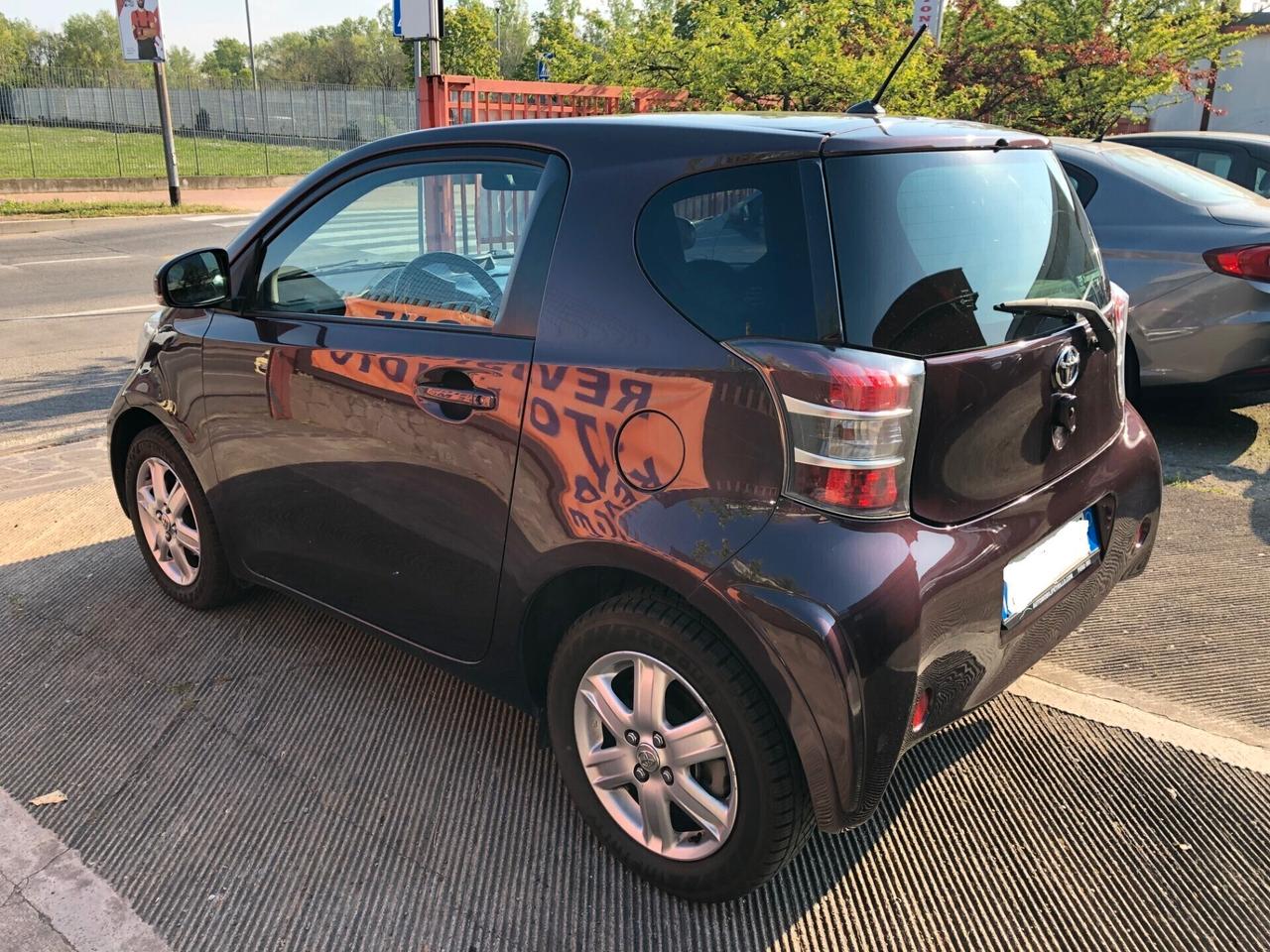Toyota iQ 1.0 Adatta per neopatentati