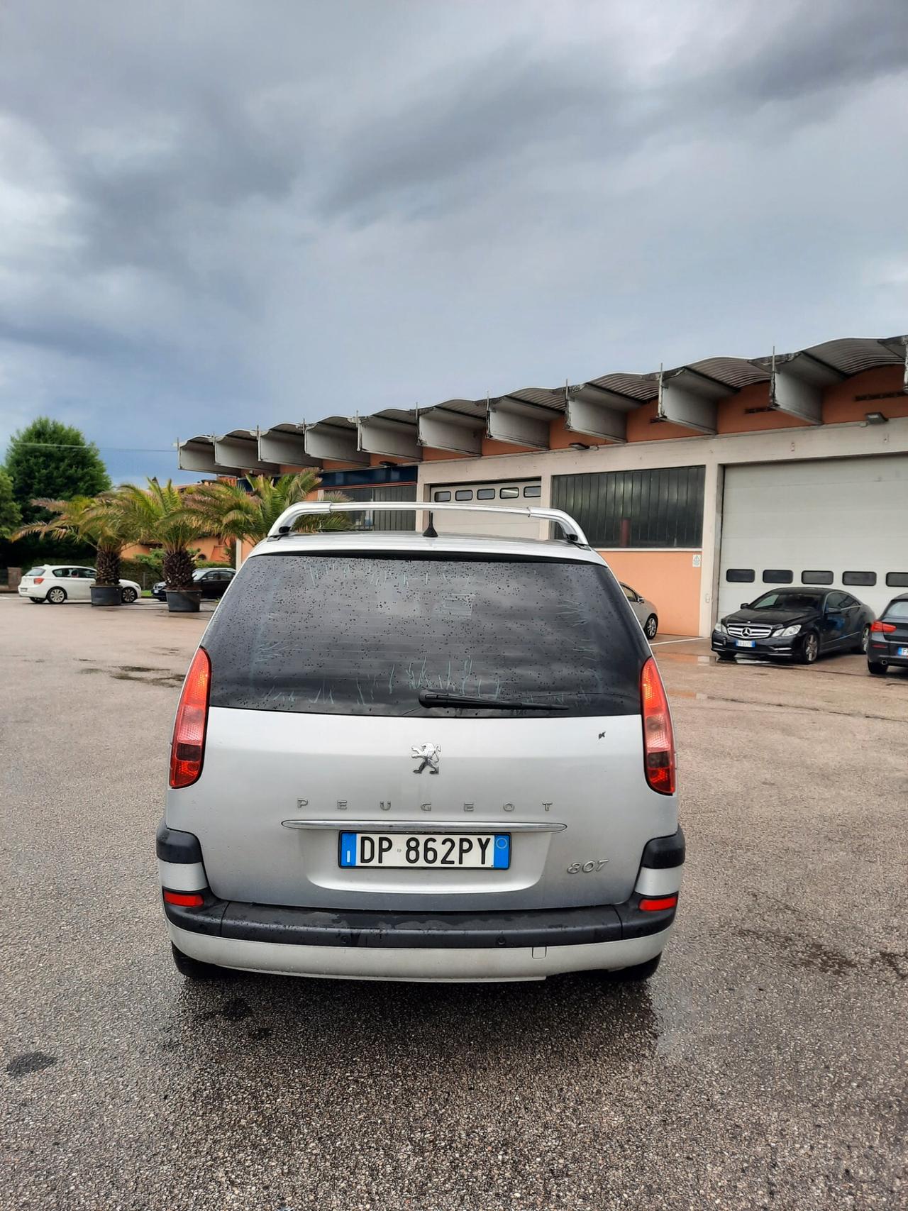 Peugeot 807 2.0 HDi FAP SV 7 POSTI