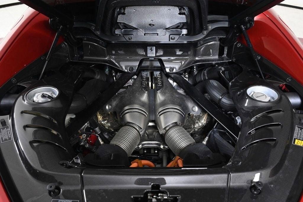 Ferrari 296 GTB -LEASING FULL INCLUSIVE - NOLEGGIO LUNGO TERMINE