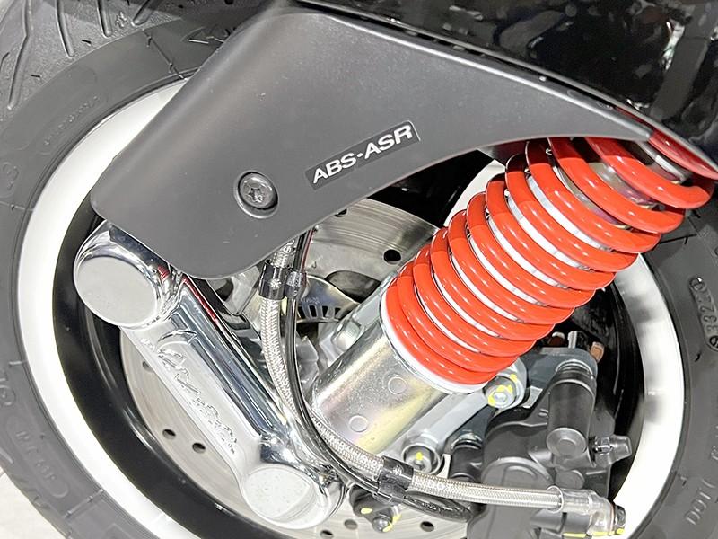 Piaggio GTS 300 Super HPE ABS