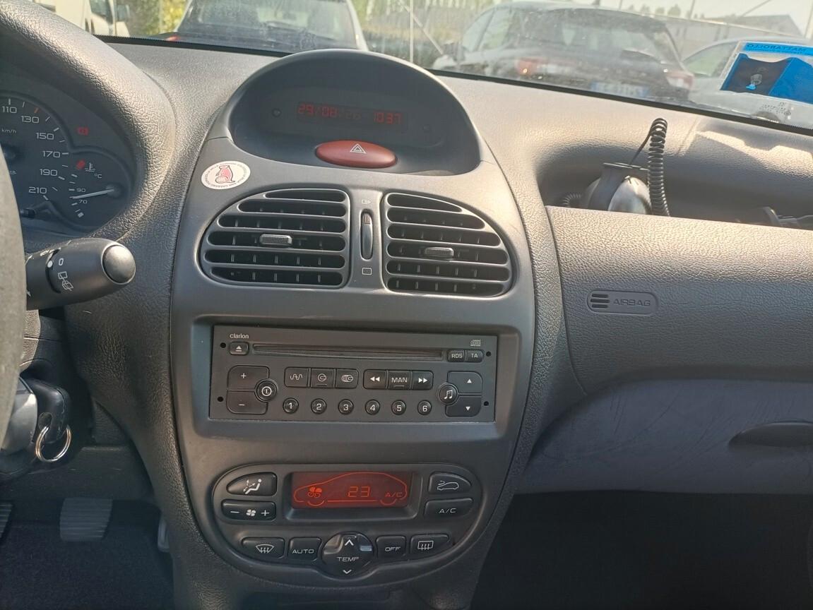 Peugeot 206 1.4 5p. X-Line