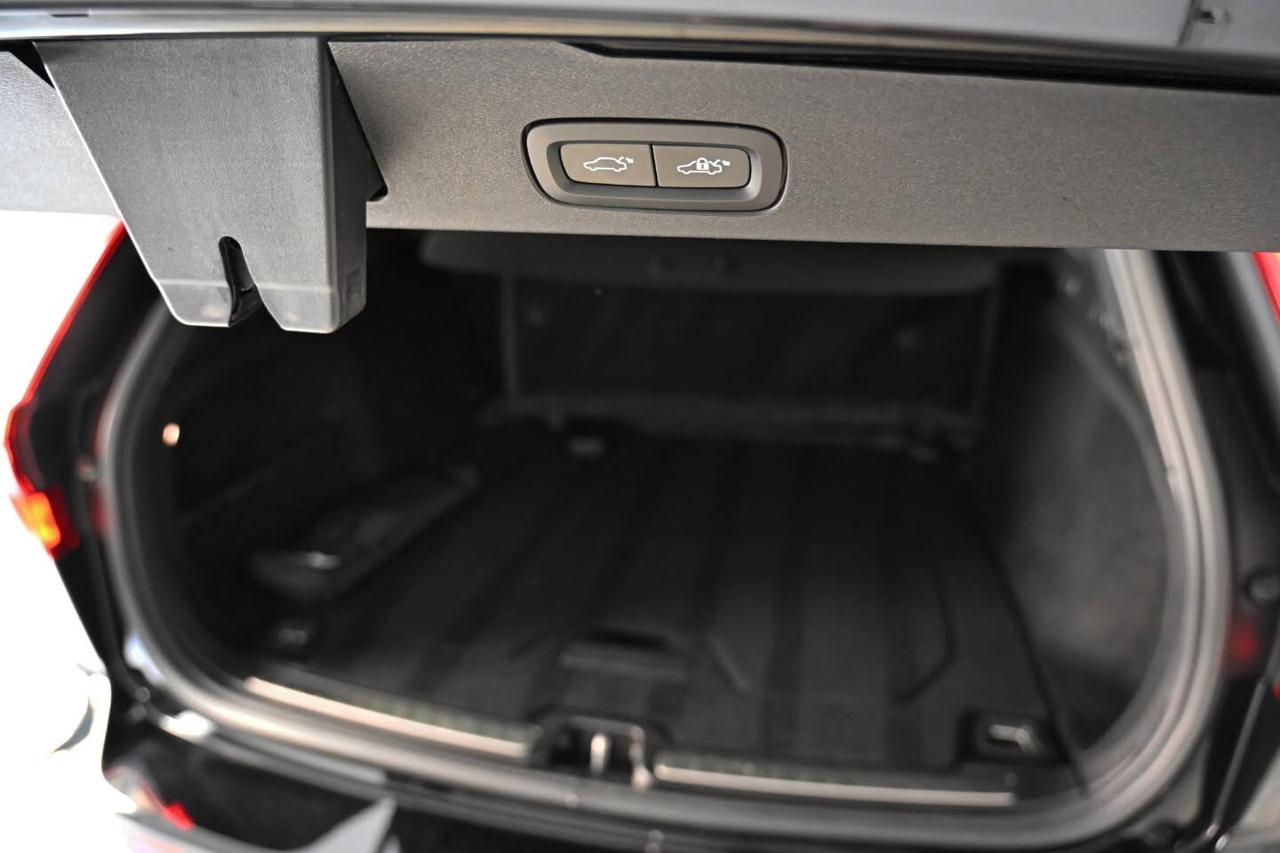 Volvo V60 B4 (d) automatico Plus Bright