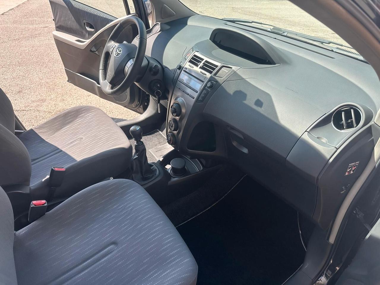 Toyota Yaris 1.3 5 porte Sol