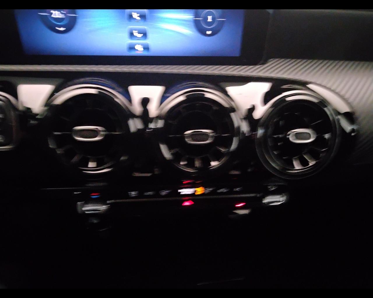 Mercedes-Benz Classe A - W177 2023 - A 180 d Advanced auto