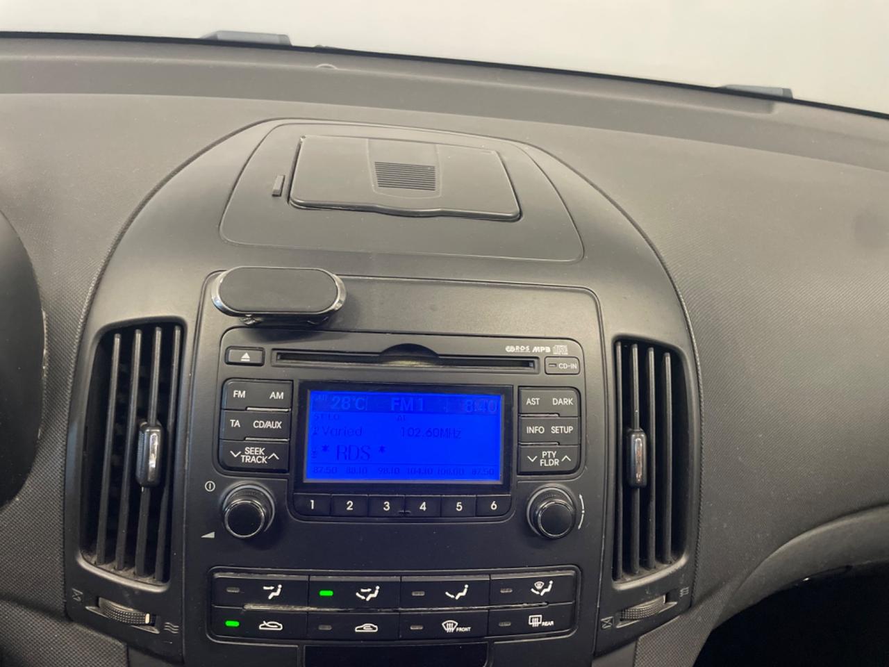 Hyundai i30 CW 1.6 16V 126CV Active Perfetta !