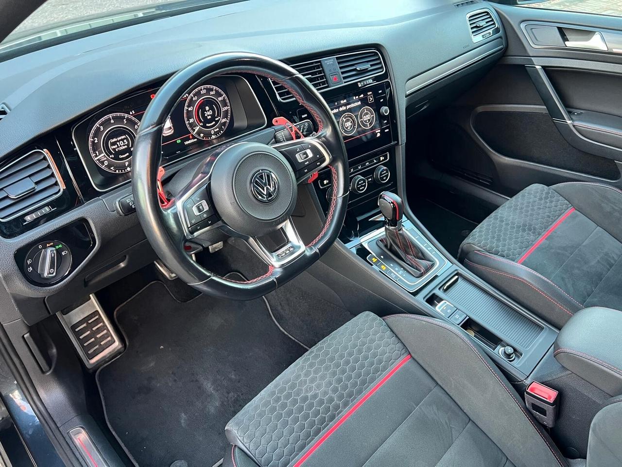 Volkswagen Golf GTI Performance 2.0 245 CV TSI DSG 5p.