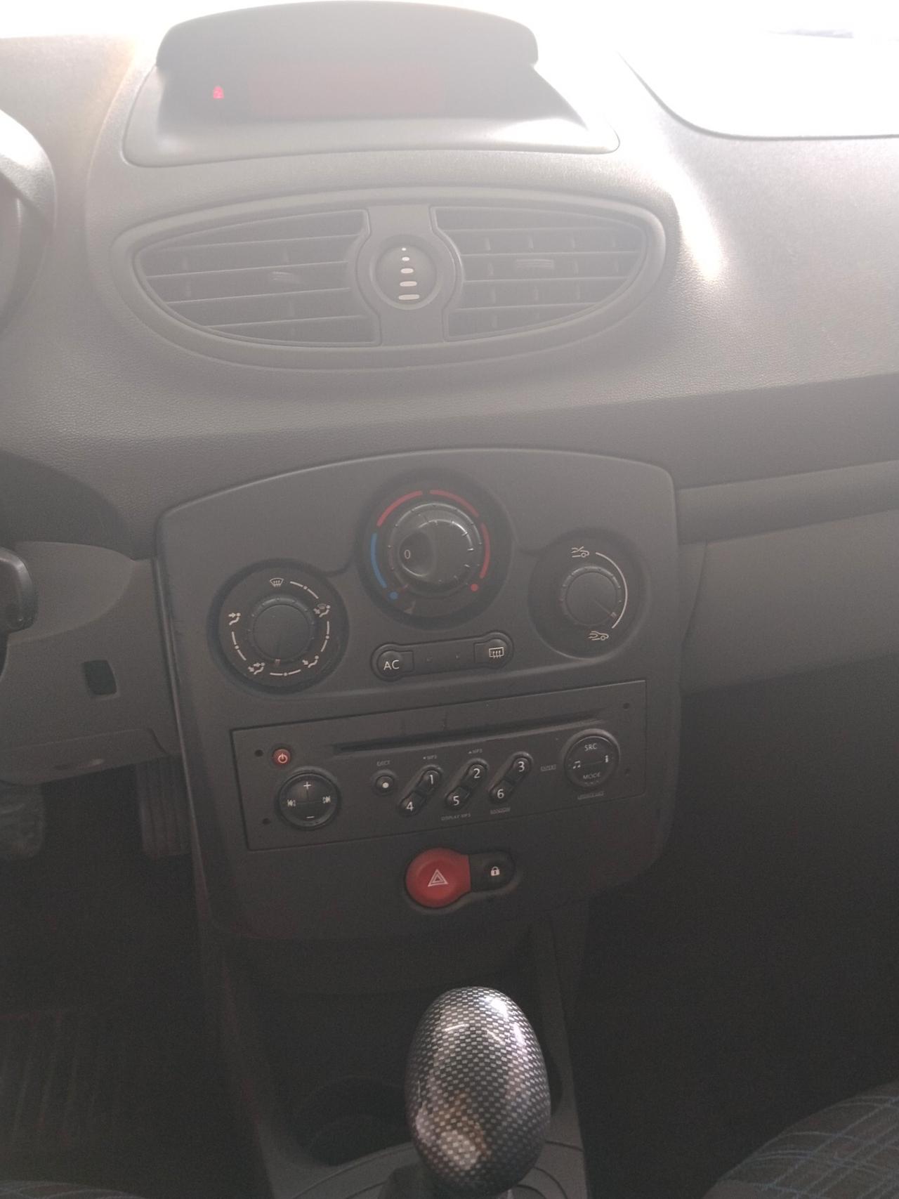 Renault Clio 1.5 diesel CON GARANZIA