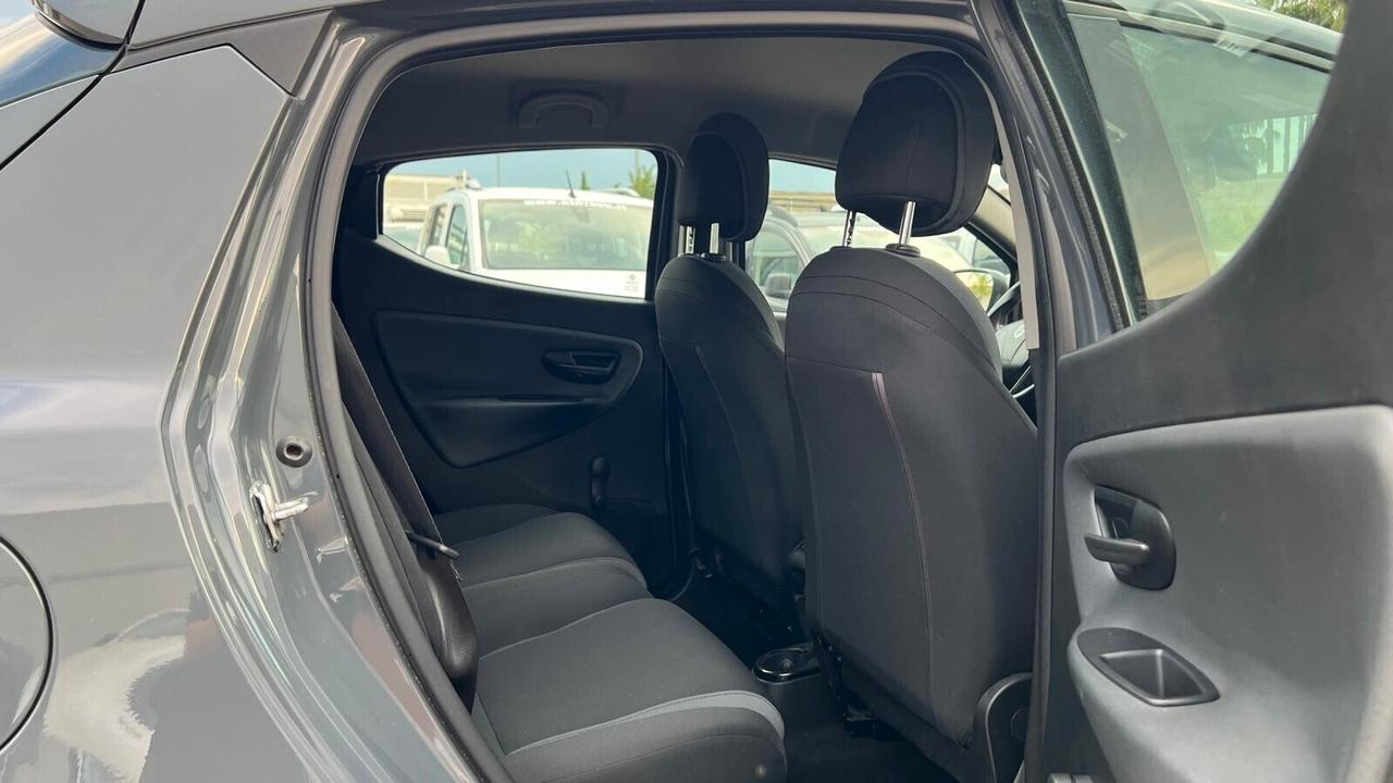 Lancia Ypsilon 0.9 TwinAir 85 CV 5 porte Metano Ecochic Mya