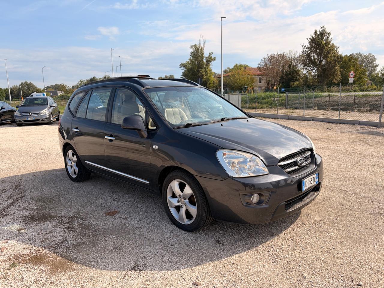 Kia Carens 2.0 16V CRDi VGT LX Family