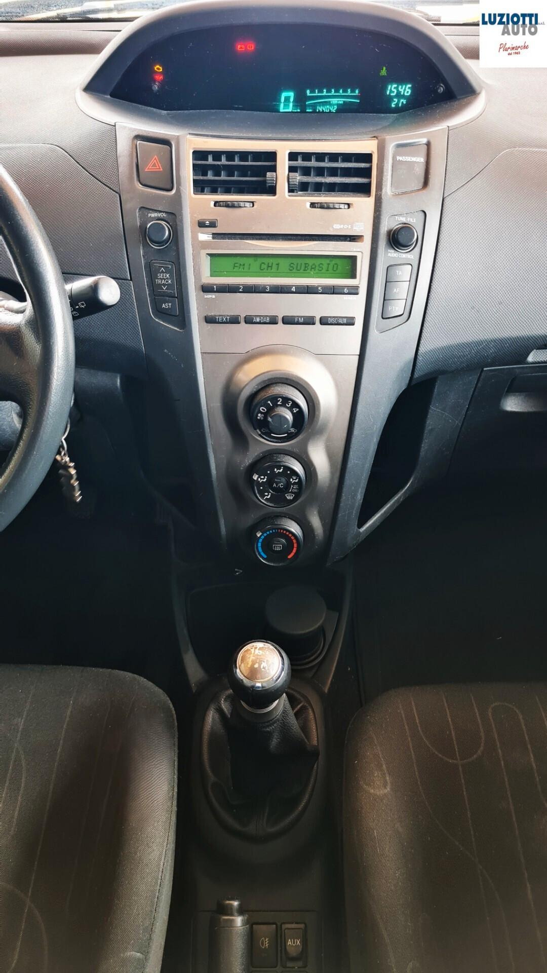 Toyota Yaris 1.0 5P. SOL