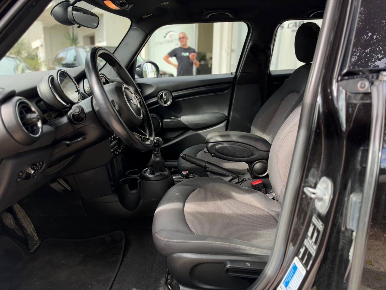 Mini 1.5 One D Hype 5 porte Neopatentati
